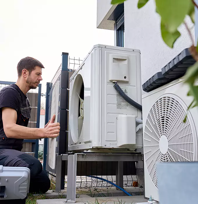 Why Livonia, MI Homeowners Choose Livonia HVAC Contractor for AC Condenser Repair?